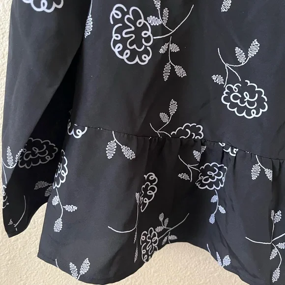 A|X Armani Exchange DEEP KEYHOLE-BACK BLOUSE - Picture 12 of 15